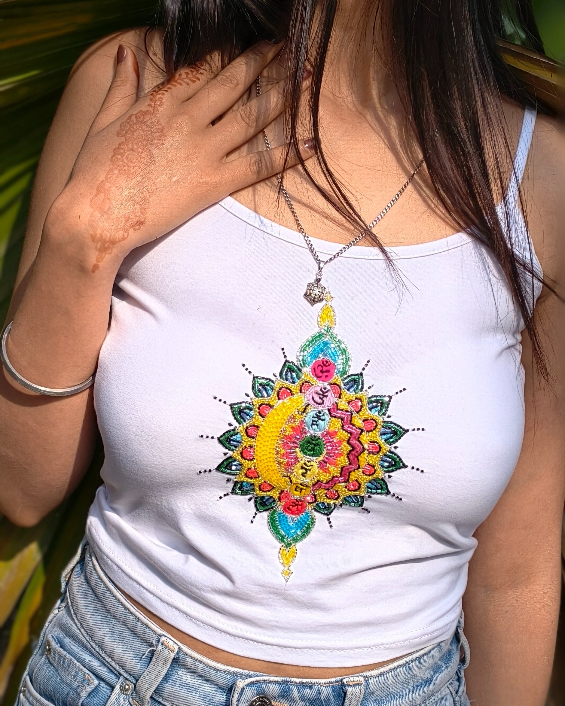 AURA Seven Chakra Top - close-up 